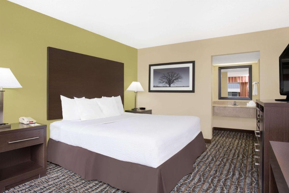 Days Inn by Wyndham Asheville/Mall Image 17