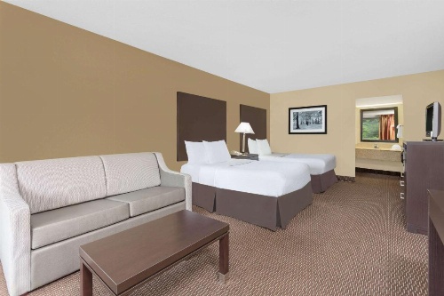 Days Inn by Wyndham Asheville/Mall image 18