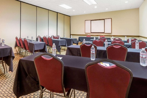 Days Inn by Wyndham Asheville/Mall image 24