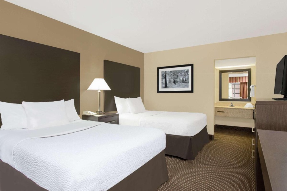 Days Inn by Wyndham Asheville/Mall Image 25