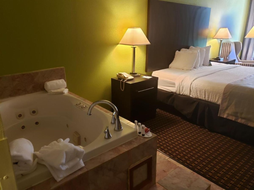 Days Inn by Wyndham Asheville/Mall Image 31