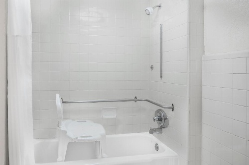 Days Inn by Wyndham Asheville/Mall image 48